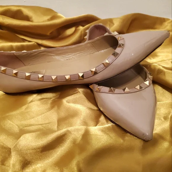 Valentino | Nude Rock Stud Ballerina Flats w Pointy Toe Patent Leather - 8.5 - Picture 6 of 15